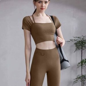 Top de gimnasio de corte largo