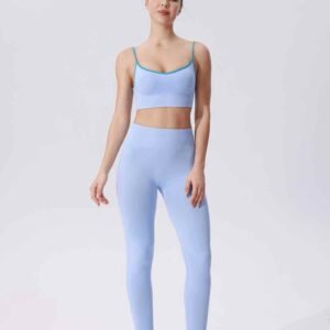 Top de yoga con cuello halter