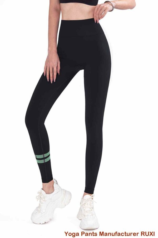Pantalones de yoga acampanados y altos