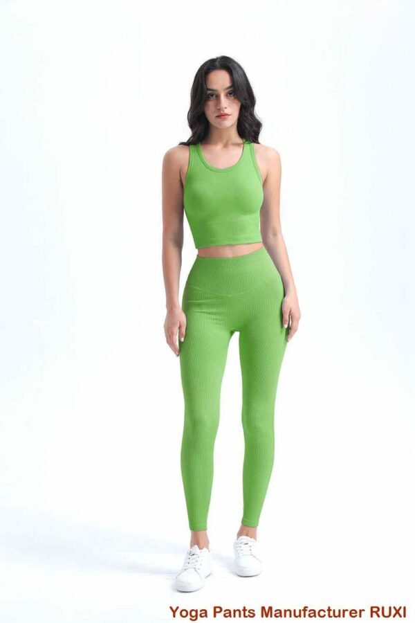 Falda de tenis con pantalones cortos