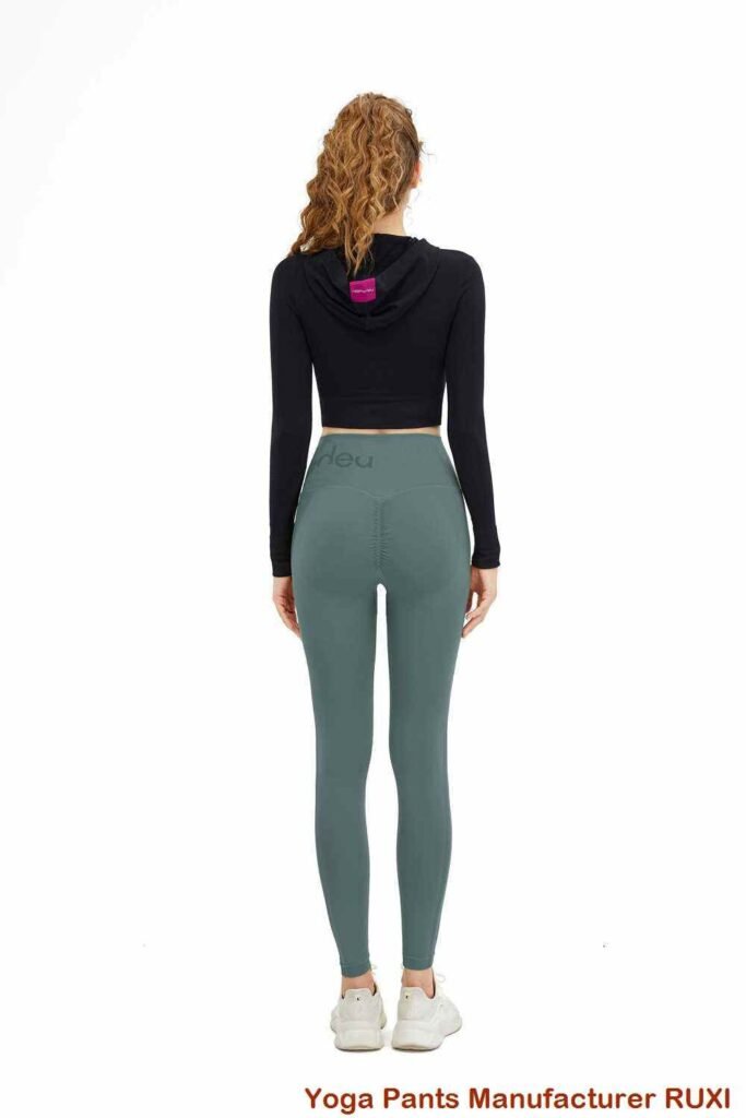 pantalones cortos de yoga con bolsillo