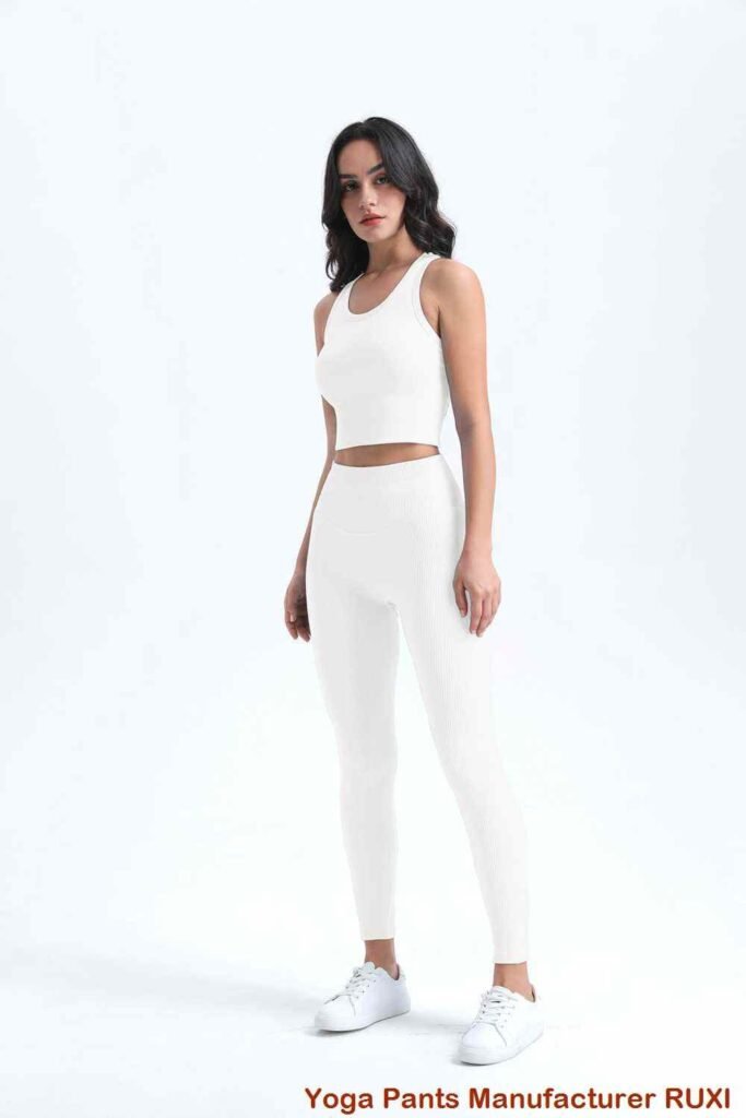 Ami medea mujer en sujetador deportivo