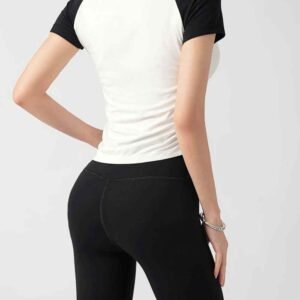 pantalones deportivos acampanados